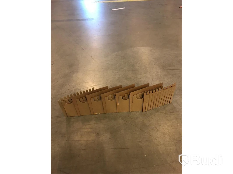 5 lådor med “60 cell shipper” i papp